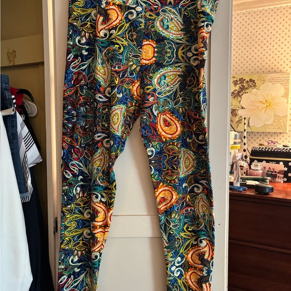LuLaRoe Multicolor Paisley Leggings - Picture 2 of 4